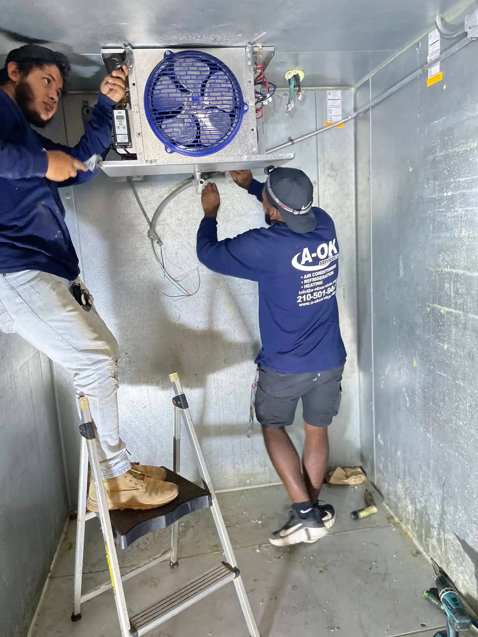 Commercial refrigeration evaporator installation in Sandy Oaks TX